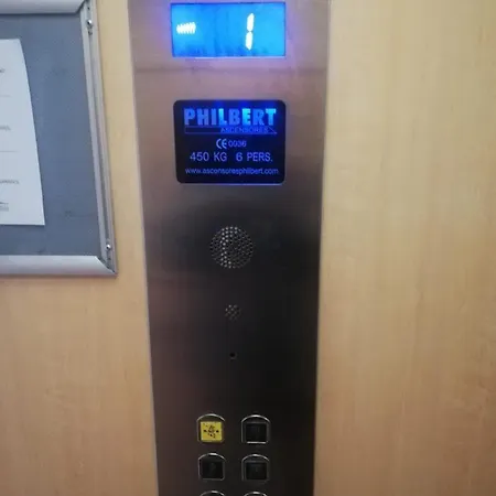 Confortable En La Bahia De דירה